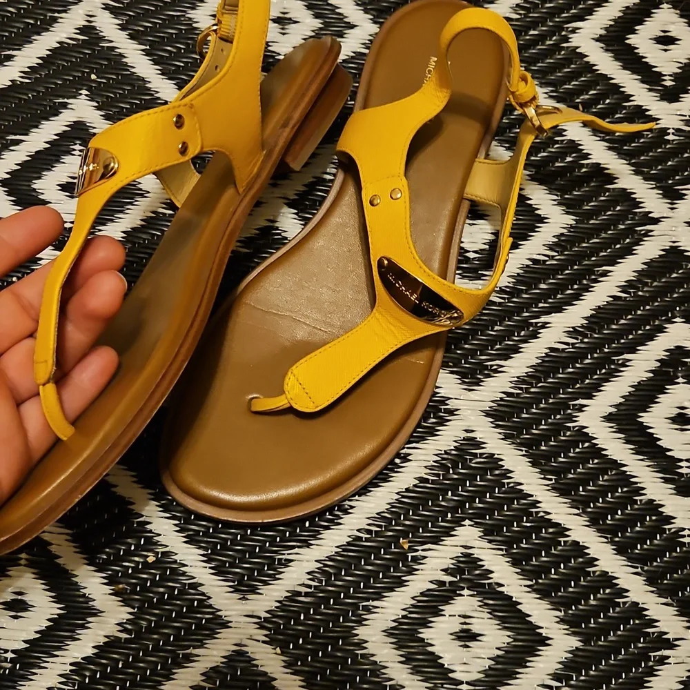 Michael Kors  Leather Sandals 8.5 - Picture 7 of 7